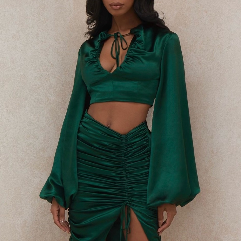 House of CB NWT Vandra Long Sleeve Crop Top Keyhole Tie Front Going Out